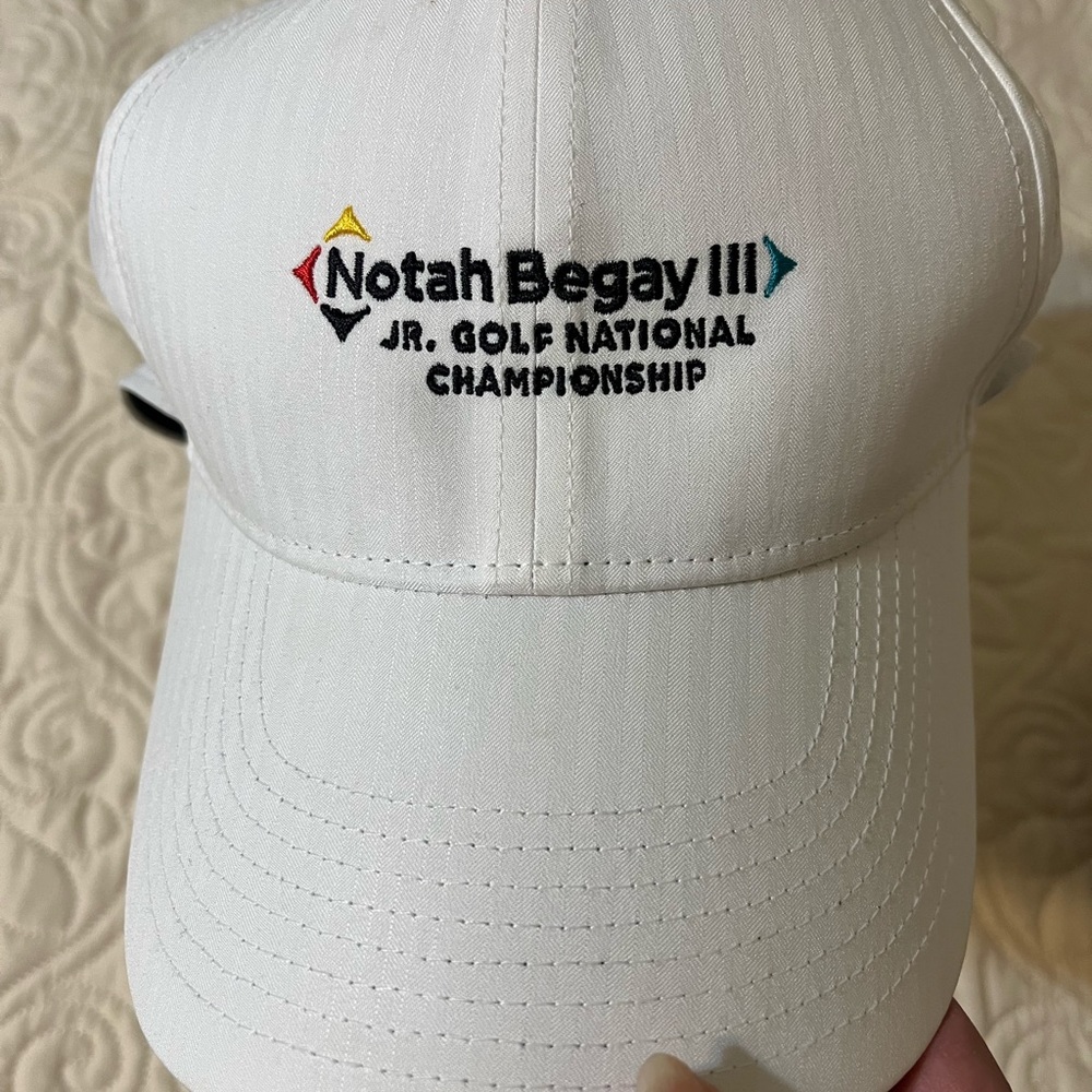 Nike Notah Begay Junior Golf Tournament White adjustable Hat Youth size